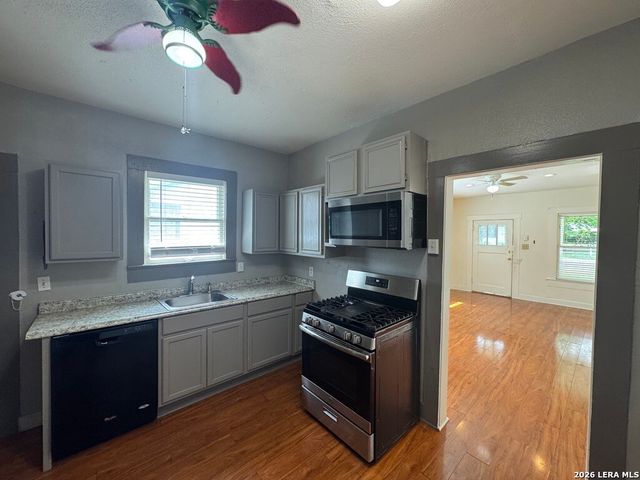 1813 MCKINLEY AVE, San Antonio, TX 78210