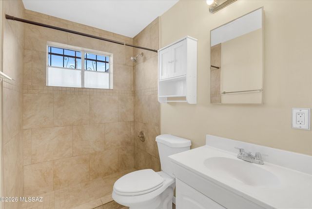 945 E Prince Road, Tucson, AZ 85719