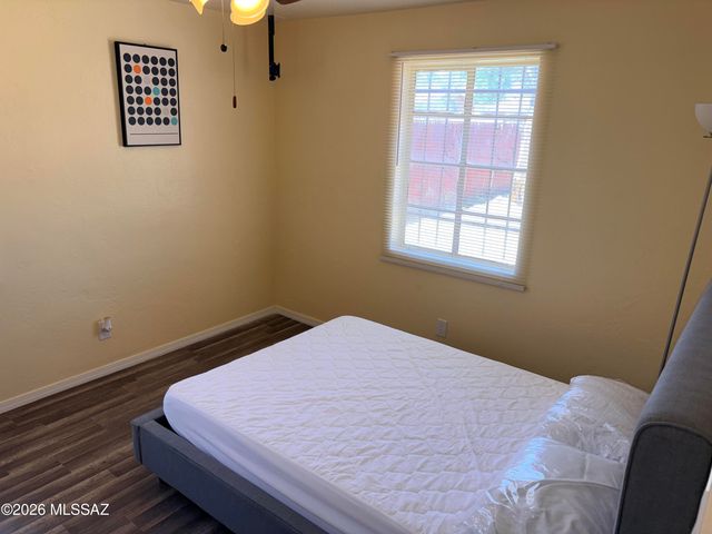 945 E Prince Road, Tucson, AZ 85719