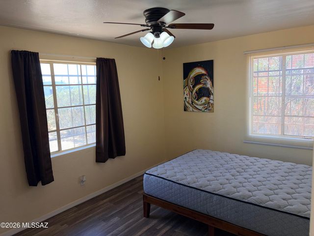 945 E Prince Road, Tucson, AZ 85719