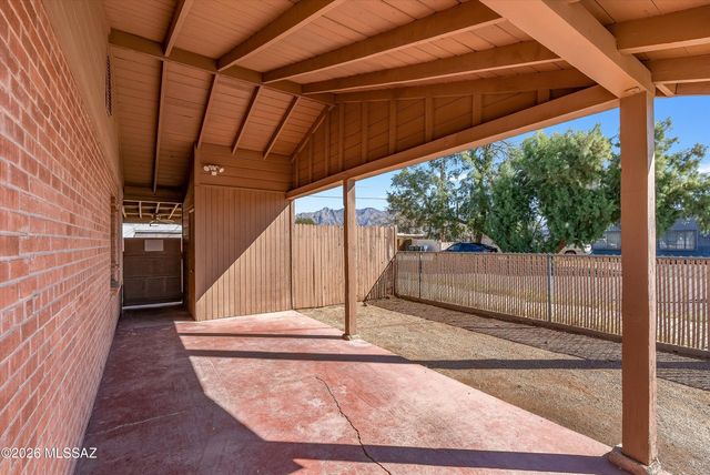 945 E Prince Road, Tucson, AZ 85719