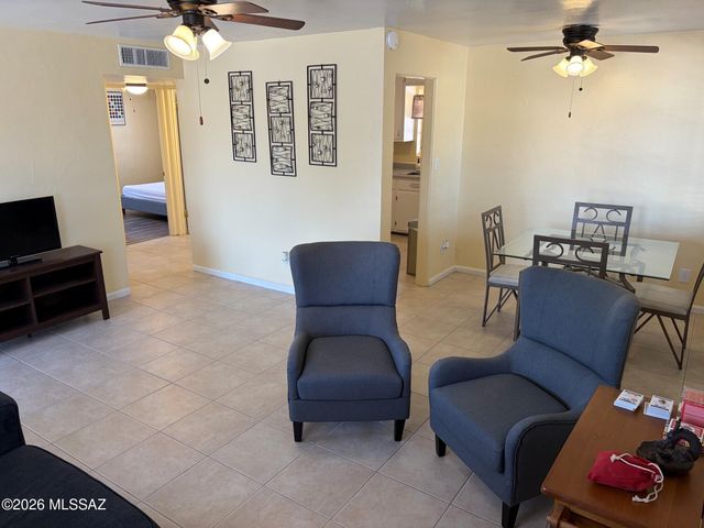 945 E Prince Road, Tucson, AZ 85719