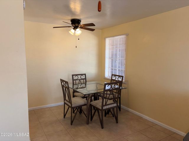 945 E Prince Road, Tucson, AZ 85719
