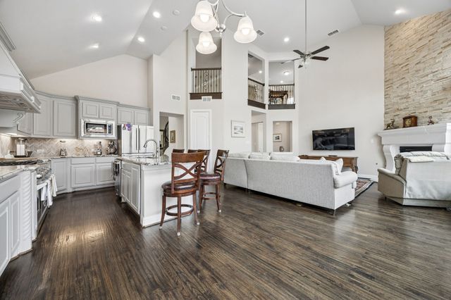 344 Birchwood Way, Irving, TX 75063