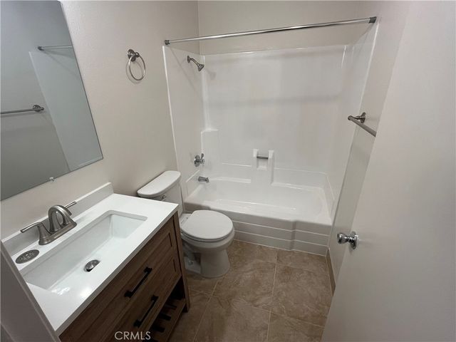 23280 Orange Avenue 7, Lake Forest, CA 92630