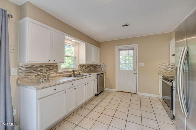 112 Borderview Avenue, Elizabethton, TN 37643