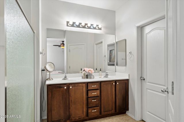 1997 E FLINTLOCK Drive, Gilbert, AZ 85298