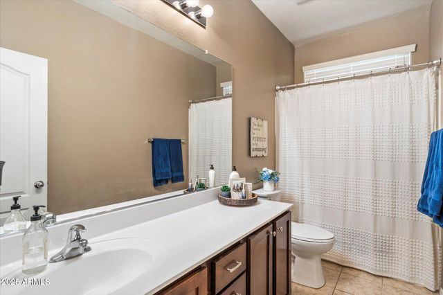 1997 E FLINTLOCK Drive, Gilbert, AZ 85298