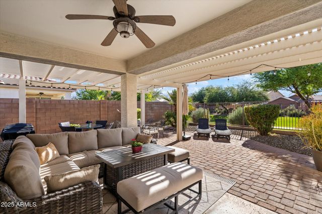 1997 E FLINTLOCK Drive, Gilbert, AZ 85298