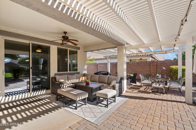 1997 E FLINTLOCK Drive, Gilbert, AZ 85298