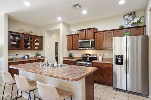 1997 E FLINTLOCK Drive, Gilbert, AZ 85298