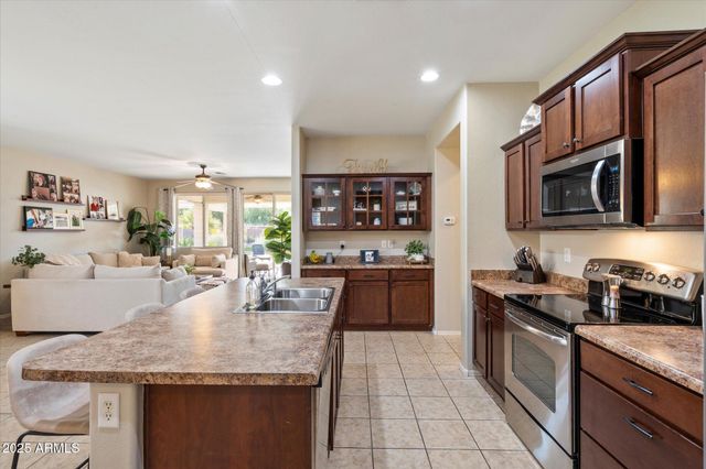 1997 E FLINTLOCK Drive, Gilbert, AZ 85298