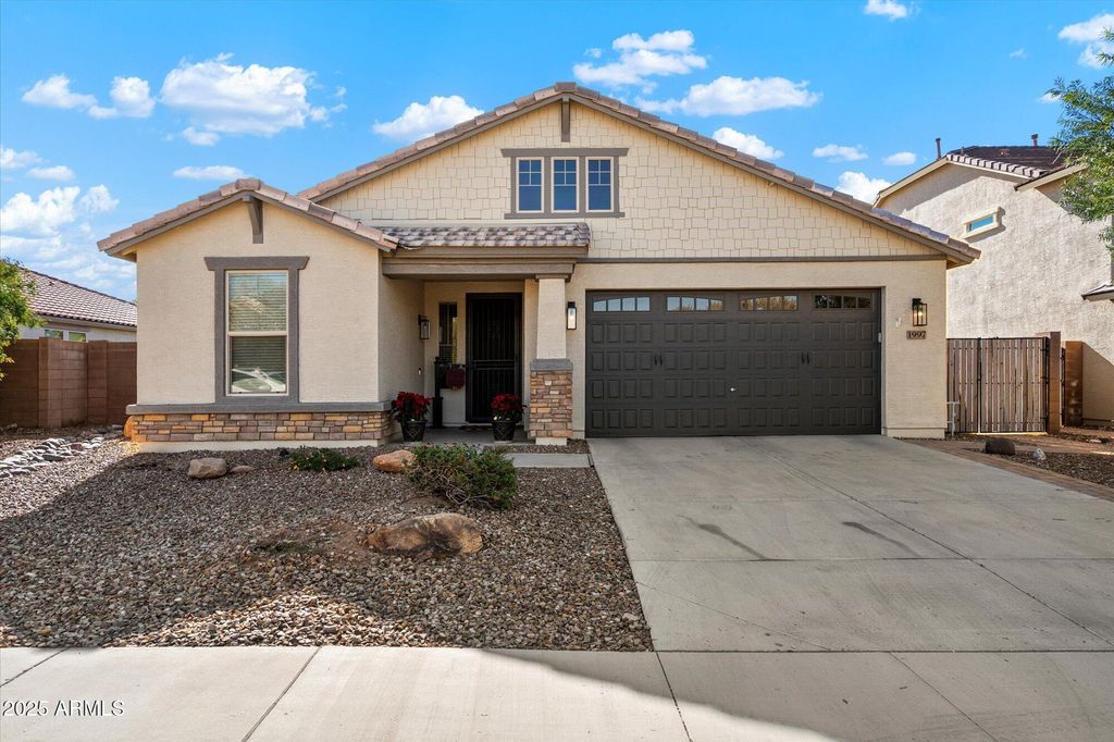 1997 E FLINTLOCK Drive, Gilbert, AZ 85298