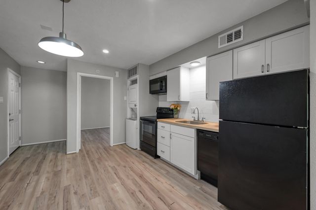 12900 Walden Road 1010-J, Montgomery, TX 77356