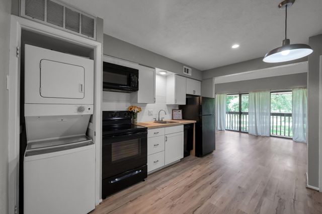 12900 Walden Road 1010-J, Montgomery, TX 77356