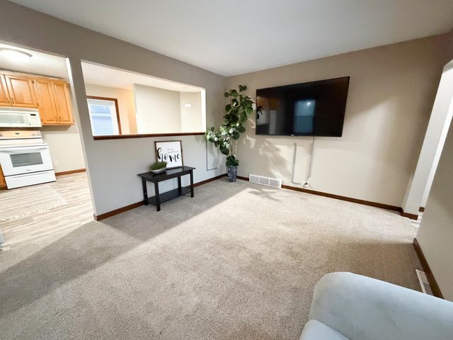 936 Adams Avenue, Westbrook, MN 56183