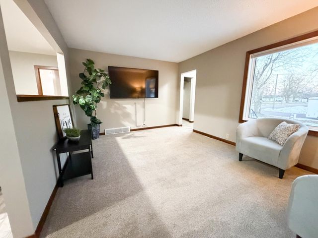 936 Adams Avenue, Westbrook, MN 56183