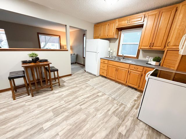 936 Adams Avenue, Westbrook, MN 56183