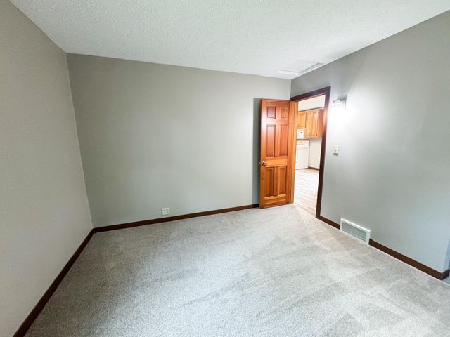 936 Adams Avenue, Westbrook, MN 56183