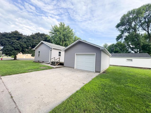 936 Adams Avenue, Westbrook, MN 56183
