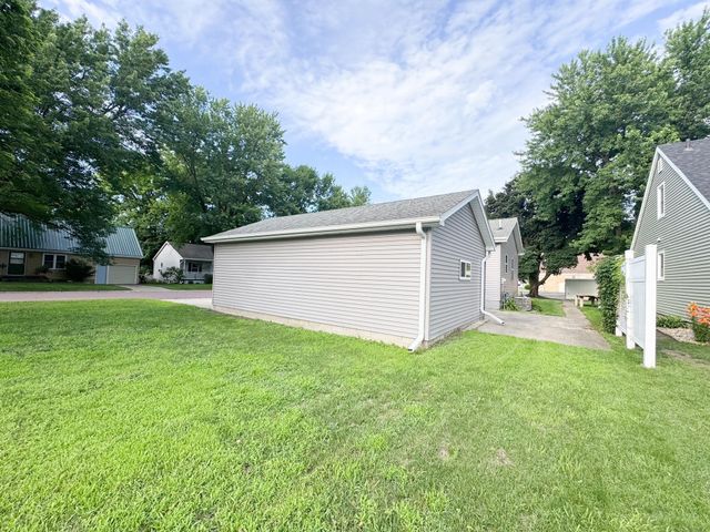 936 Adams Avenue, Westbrook, MN 56183