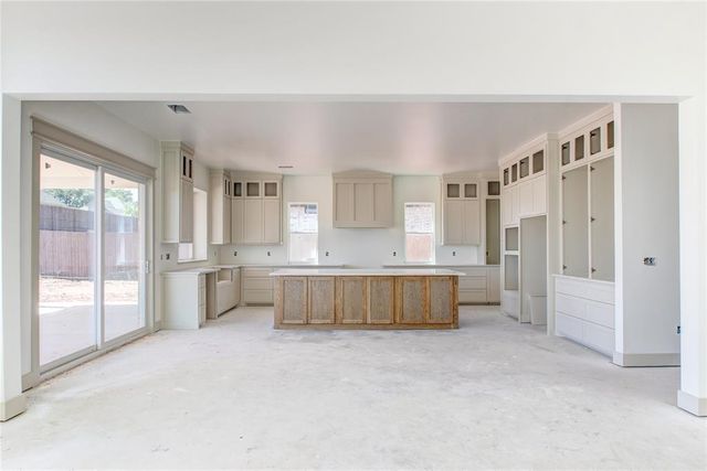 1907 Burning Tree, Norman, OK 73071
