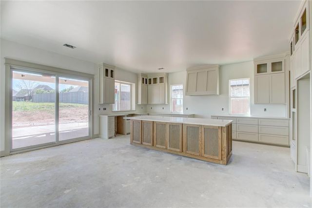 1907 Burning Tree, Norman, OK 73071