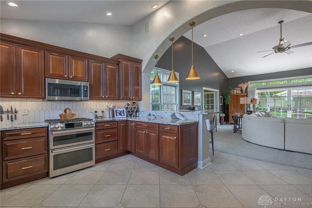 9542 Paragon Mills Lane, Washington Twp, OH 45458