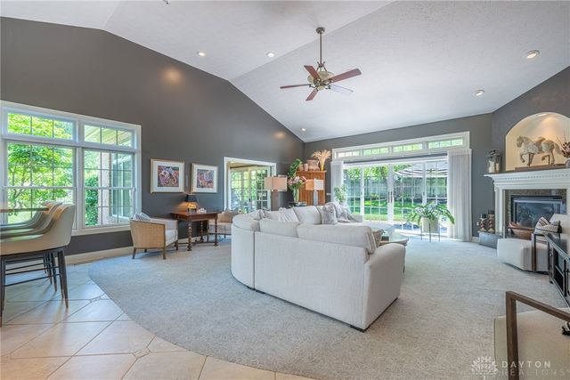 9542 Paragon Mills Lane, Washington Twp, OH 45458
