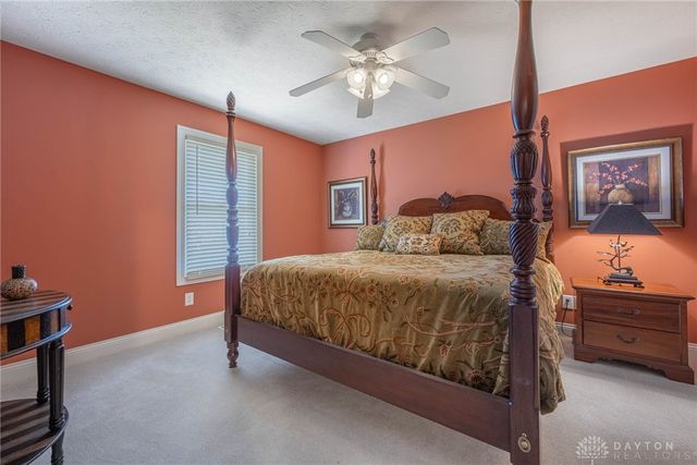 9542 Paragon Mills Lane, Washington Twp, OH 45458