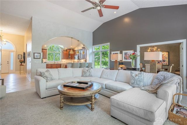 9542 Paragon Mills Lane, Washington Twp, OH 45458