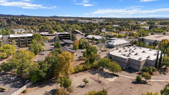 350 Park Marina Circle, Redding, CA 96001
