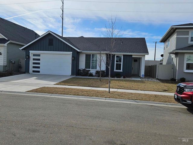 6031 W Riva Capri St, Meridian, ID 83646 property photo