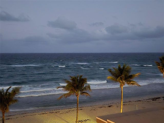 1161 Hillsboro Mile 506, Hillsboro Beach, FL 33062