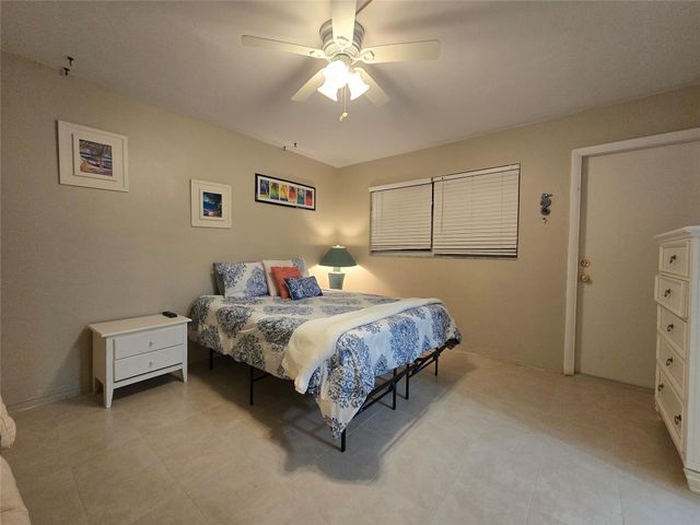 1161 Hillsboro Mile 506, Hillsboro Beach, FL 33062
