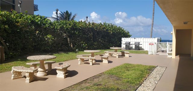 1161 Hillsboro Mile 506, Hillsboro Beach, FL 33062