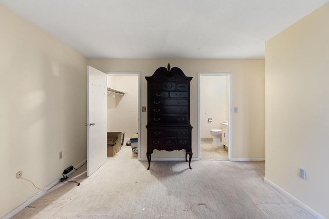 1008 Paradise Road 2J, Swampscott, MA 01907