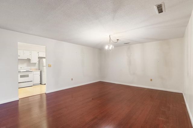 1008 Paradise Road 2J, Swampscott, MA 01907