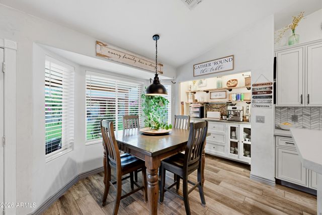 1091 S CROSSROADS Drive, Gilbert, AZ 85296