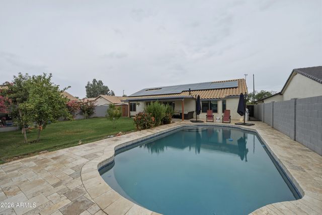 1091 S CROSSROADS Drive, Gilbert, AZ 85296