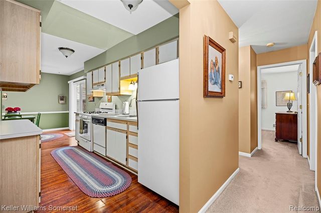 16999 Barbarosa Lane, Clinton Township, MI 48038