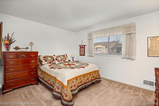 16999 Barbarosa Lane, Clinton Township, MI 48038