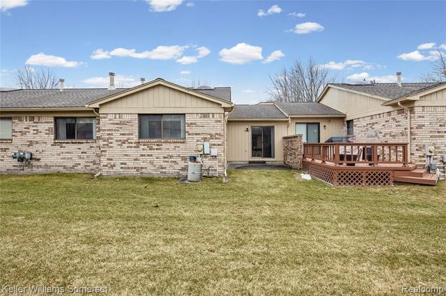 16999 Barbarosa Lane, Clinton Township, MI 48038