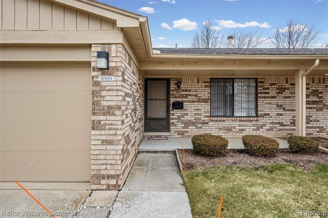 16999 Barbarosa Lane, Clinton Township, MI 48038