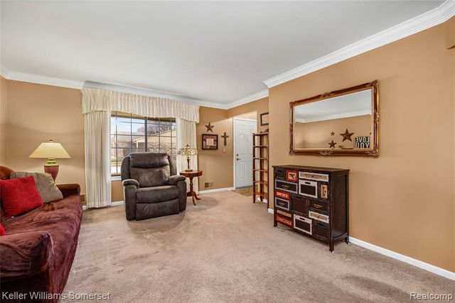 16999 Barbarosa Lane, Clinton Township, MI 48038