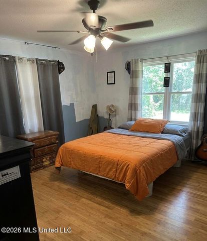 1416 E Village Parkway, Gautier, MS 39553