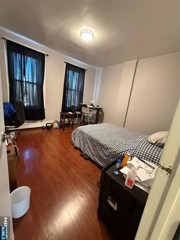 21 Summer Street, Lodi, NJ 07644