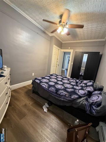 21 Summer Street, Lodi, NJ 07644