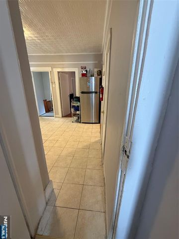 21 Summer Street, Lodi, NJ 07644