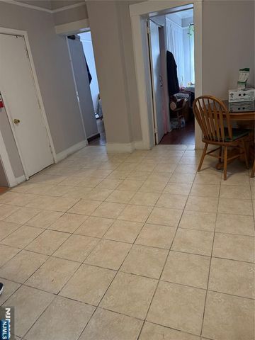 21 Summer Street, Lodi, NJ 07644